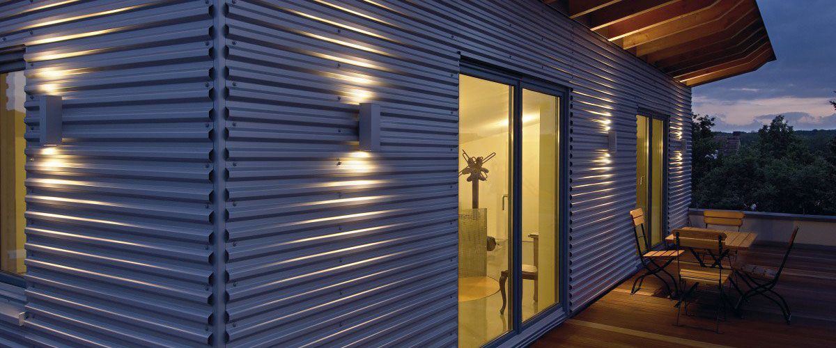 Wall and ceiling luminaires