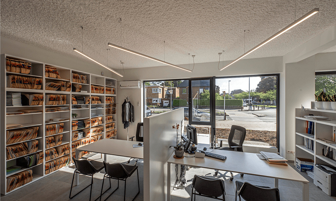 SLV Accessoire Couverture du profil GRAZIA 20 plat, langue, satiné 200cm SLV Accessoire Couverture du profil GRAZIA 20 plat, langue, satiné 200cm