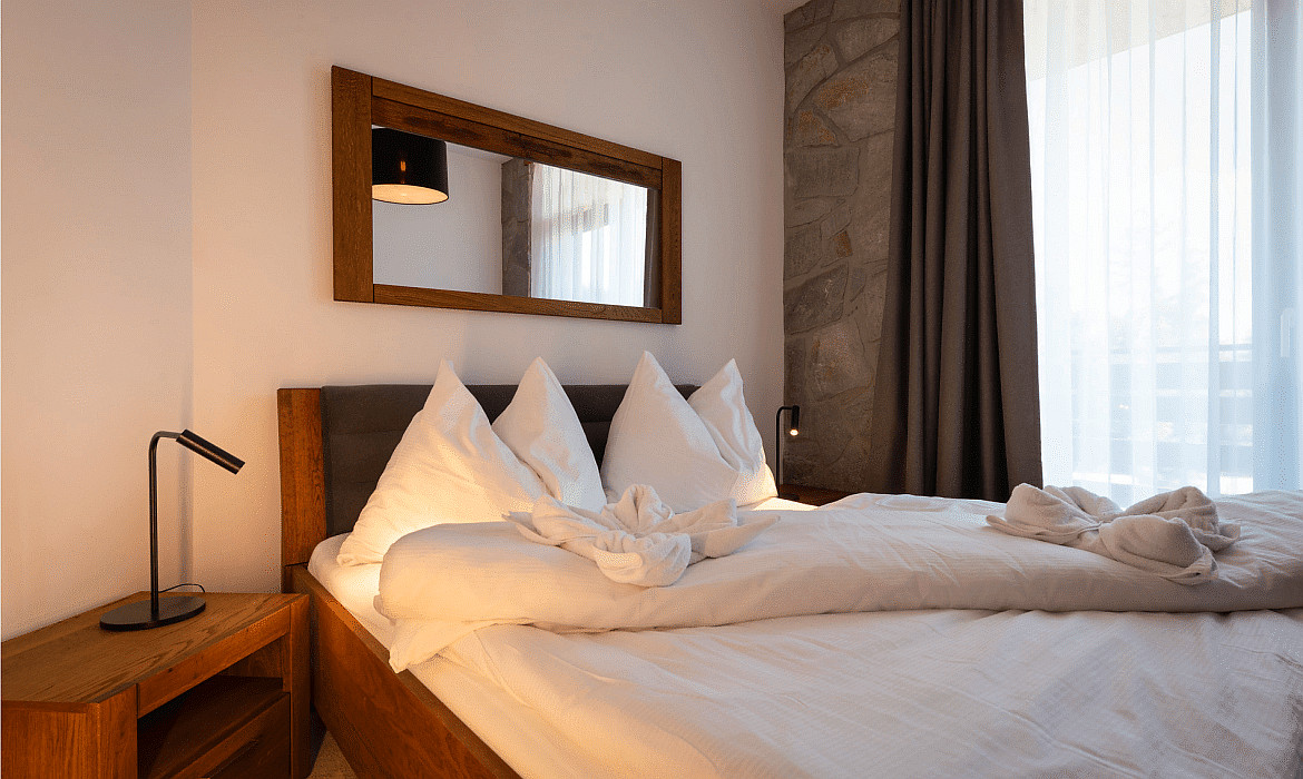 SLV Lampada da tavolo KARPO TL regolabile, con dimmer a sfioramento IP20, nero dimmerabile SLV Lampada da tavolo KARPO TL regolabile, con dimmer a sfioramento IP20, nero dimmerabile