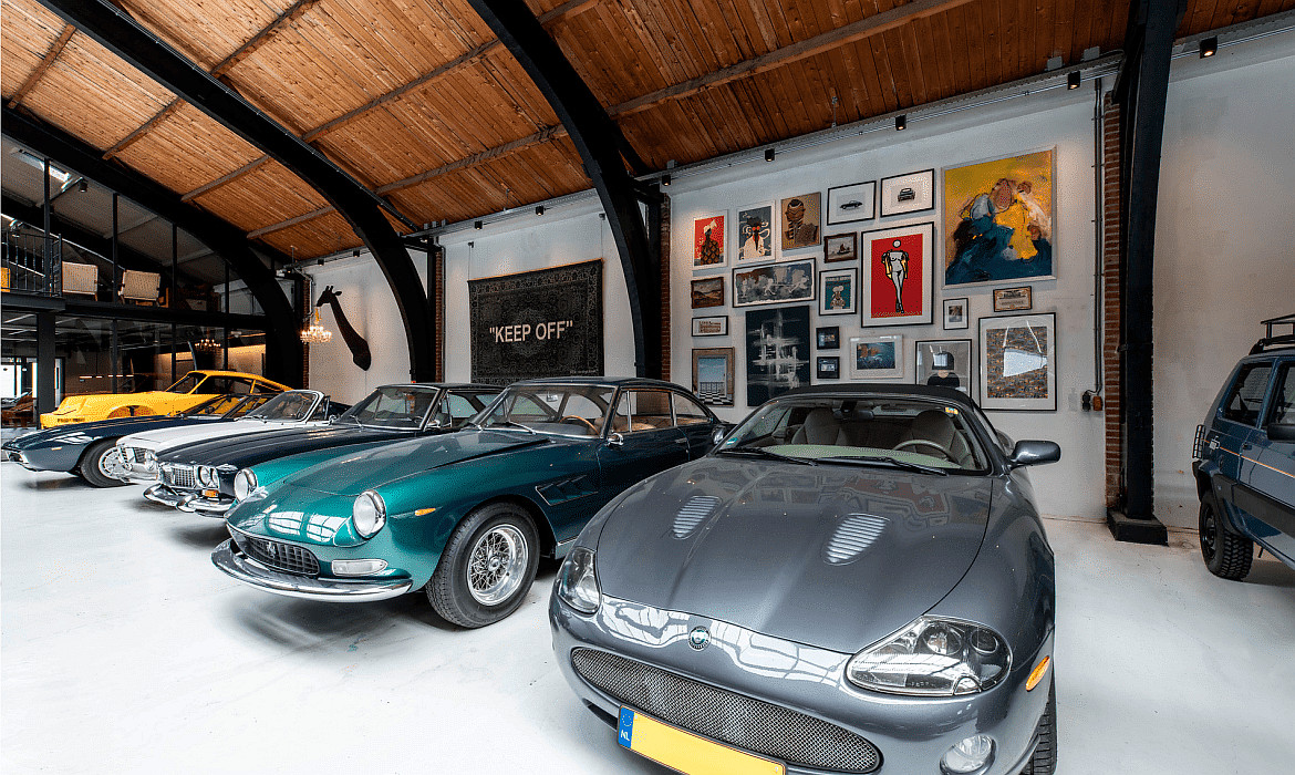 SLV Luminaire de plafond TRILEDO SINGLE forme en dé, pivotant, rotatif GU10 IP20, noir gradable SLV Luminaire de plafond TRILEDO SINGLE forme en dé, pivotant, rotatif GU10 IP20, noir gradable