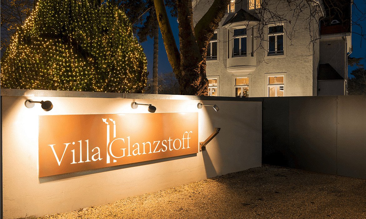 SLV Outdoor LED Displayleuchte ESKINA D CCT, IP65 IK02, 14.5W 3000/4000K 95°, verstellbar, dimmbar, anthrazit SLV Outdoor LED Displayleuchte ESKINA D CCT, IP65 IK02, 14.5W 3000/4000K 95°, verstellbar, dimmbar, anthrazit