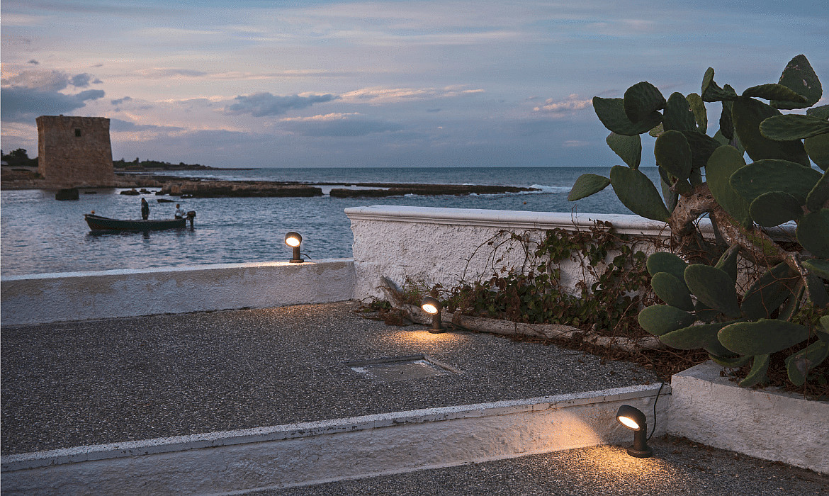 SLV Outdoor LED Sockelleuchte ESKINA 30 POLE CCT, IP65 IK04, 14.5W 3000/4000K 95°, mit IP44-Steckerkabel, dimmbar, anthrazit SLV Outdoor LED Sockelleuchte ESKINA 30 POLE CCT, IP65 IK04, 14.5W 3000/4000K 95°, mit IP44-Steckerkabel, dimmbar, anthrazit