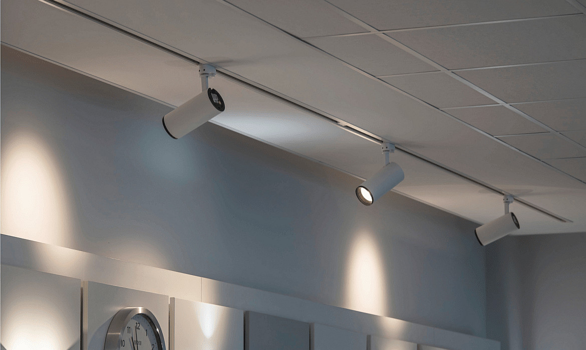 SLV LED 3-Phase luminaire NUMINOS PHASE M, 2700K, 24°, 1925lm, white/black SLV LED 3-Phase luminaire NUMINOS PHASE M, 2700K, 24°, 1925lm, white/black