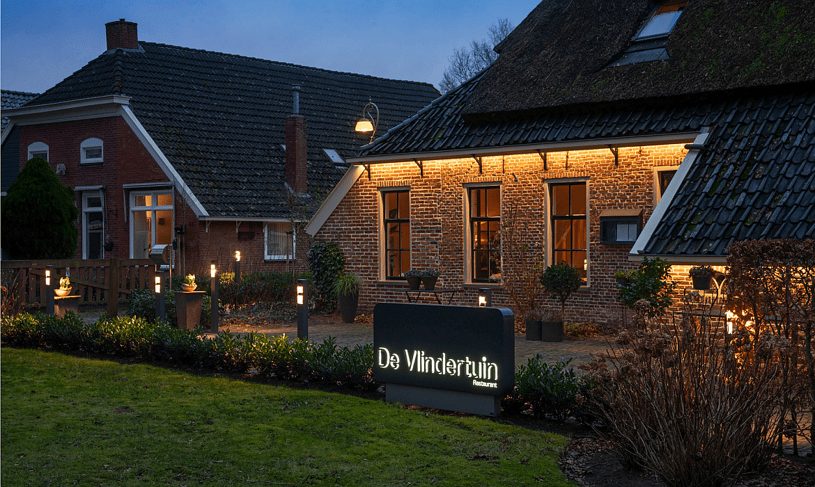 SLV Outdoor LED Stehleuchte ESKINA FRAME 75 DOUBLE CCT, IP65 IK06, 75cm, 27W 3000/4000K 95°/95°, verstellbar, anthrazit SLV Outdoor LED Stehleuchte ESKINA FRAME 75 DOUBLE CCT, IP65 IK06, 75cm, 27W 3000/4000K 95°/95°, verstellbar, anthrazit