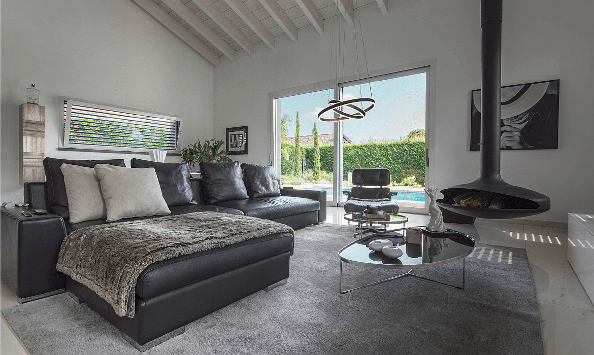 SLV LED Pendelleuchte ONE DOUBLE PHASE UP/DOWN, Ø 60cm, 35W 2700/3000K (CCT) 1270lm 4x130°, CRi >90, dimmbar, schwarz SLV LED Pendelleuchte ONE DOUBLE PHASE UP/DOWN, Ø 60cm, 35W 2700/3000K (CCT) 1270lm 4x130°, CRi >90, dimmbar, schwarz