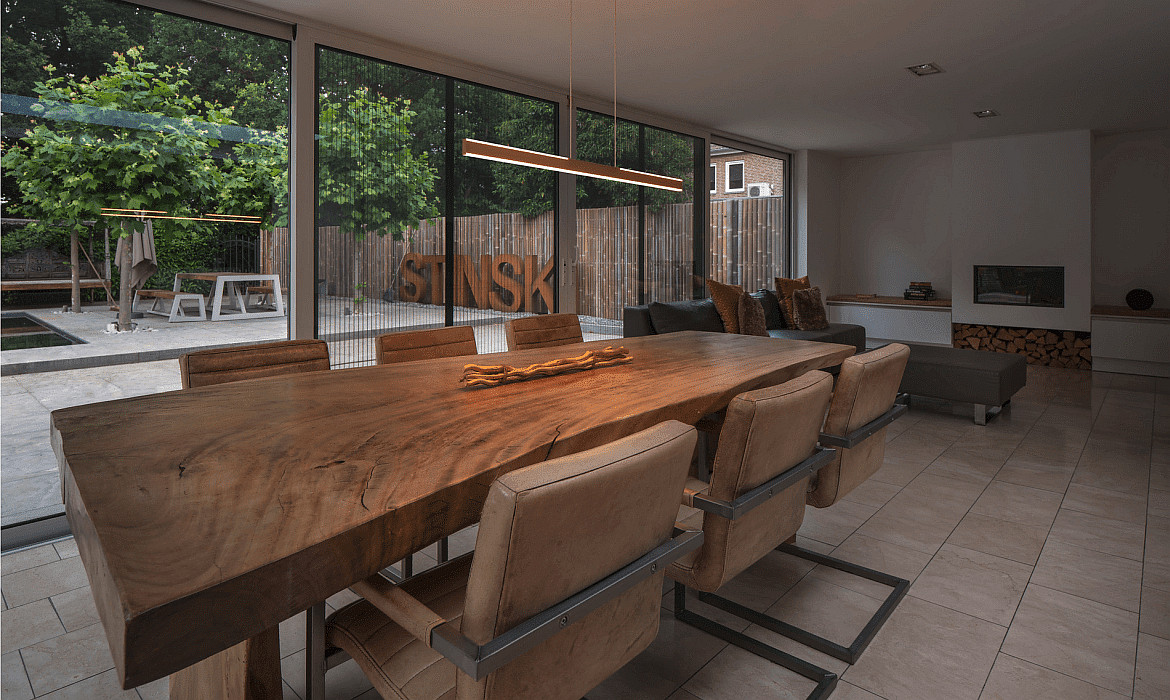 SLV LED Pendelleuchte ONE LINEAR 100 PHASE UP/DOWN, 104cm,600mA, 24W 2700/3000K 1280lm, CRi >90, dimmbar, messing SLV LED Pendelleuchte ONE LINEAR 100 PHASE UP/DOWN, 104cm,600mA, 24W 2700/3000K 1280lm, CRi >90, dimmbar, messing