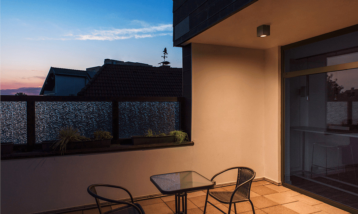 SLV Outdoor LED Deckenleuchte ESKINA FRAME CL SINGLE CCT, IP65 IK06, 15W 3000/4000K 95°, verstellbar, anthrazit SLV Outdoor LED Deckenleuchte ESKINA FRAME CL SINGLE CCT, IP65 IK06, 15W 3000/4000K 95°, verstellbar, anthrazit