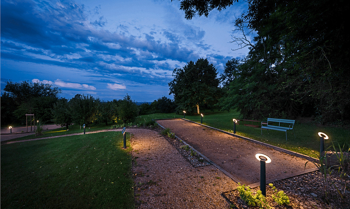 SLV Luce con piedistallo I-RING rotondo, commutabile, con diffusore, rotazione cardanica IP65, antracite SLV Luce con piedistallo I-RING rotondo, commutabile, con diffusore, rotazione cardanica IP65, antracite