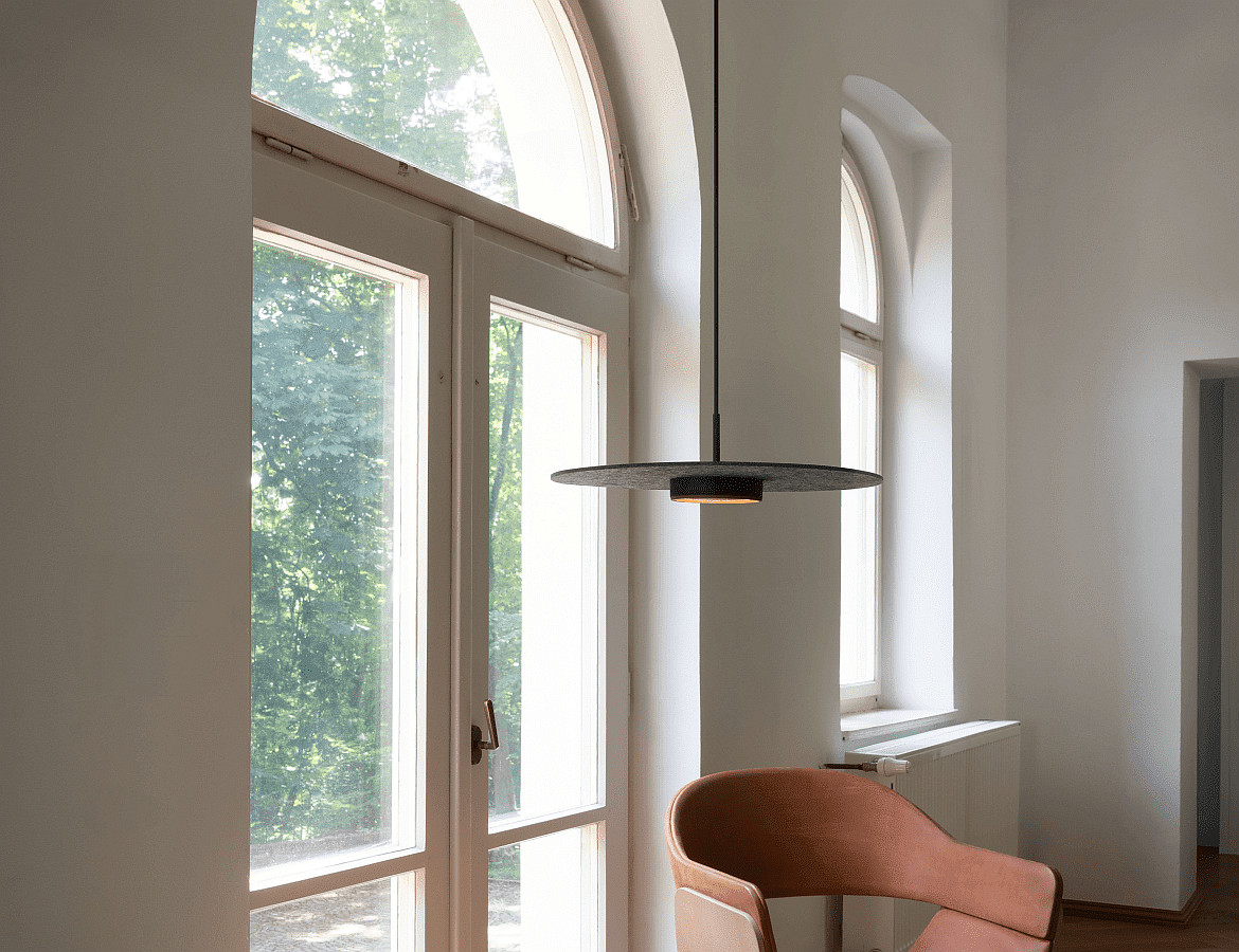 SLV LED Pendelleuchte GRIP! FLAT TRACK 48V, 15W, 2700/3000K, 400lm, IP20, dimmbar, schwarz/gold SLV LED Pendelleuchte GRIP! FLAT TRACK 48V, 15W, 2700/3000K, 400lm, IP20, dimmbar, schwarz/gold