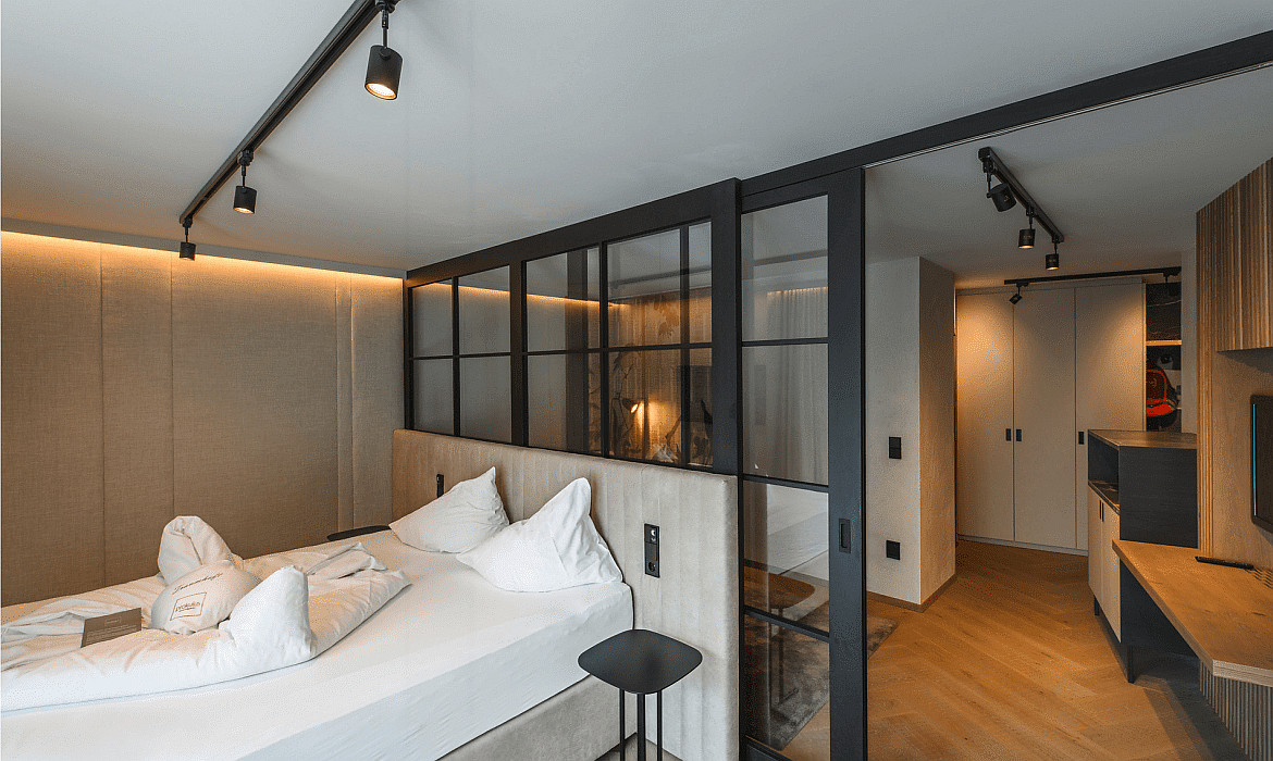 SLV Strahler BIMA 1 GU10 50W, inkl. 3-Phasenadapter, schwarz SLV Strahler BIMA 1 GU10 50W, inkl. 3-Phasenadapter, schwarz