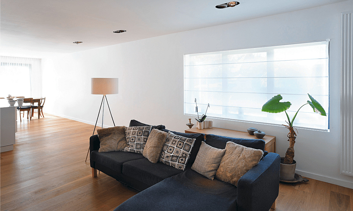 SLV Lampadaire FENDA II TRIPOD avec interrupteur, sans abat-jour E27 IP20, chrome gradable SLV Lampadaire FENDA II TRIPOD avec interrupteur, sans abat-jour E27 IP20, chrome gradable