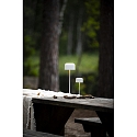 Konstsmide Outdoor LED Akku-Tischleuchte LILLE, IP54, 2200 / 2700K, USB-Ladeschale, dimmbar, wei