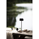 Konstsmide Outdoor LED Akku-Tischleuchte LILLE, IP54, 2200 / 2700K, USB-Ladeschale, dimmbar, schwarz